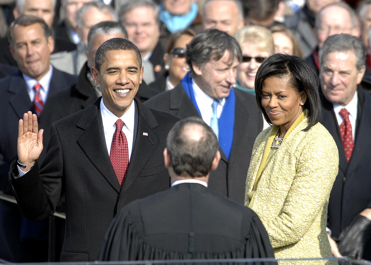 US_President_Barack_Obama_taking_his_Oath_of_Office.jpg